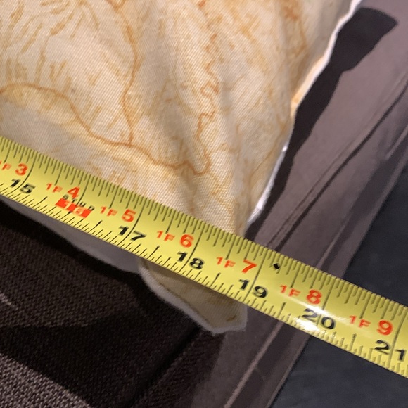 Throw pillow with design🫶🏻 - Picture 7 of 7